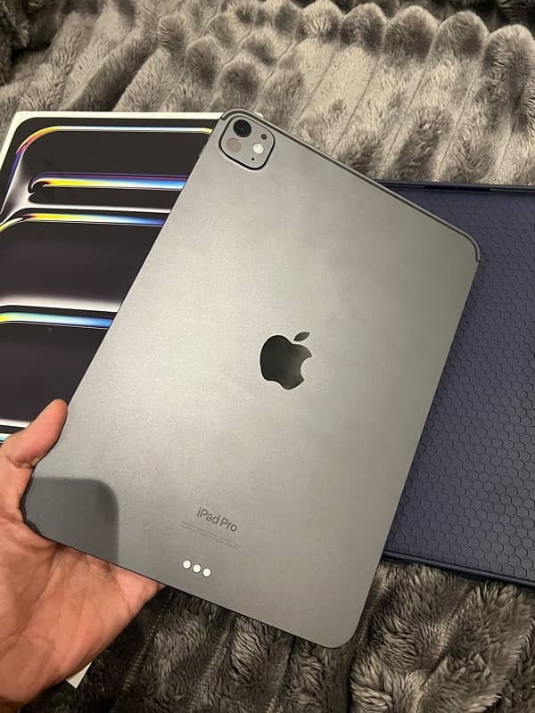 ipad m4 11, 256 gb space grey complete box 2