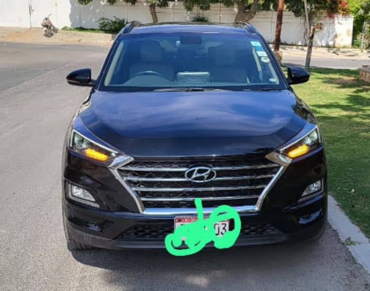 Hyundai Tucson 2022 Black . first owner Like brand new 3