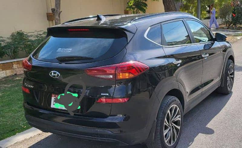 Hyundai Tucson 2022 Black . first owner Like brand new 6