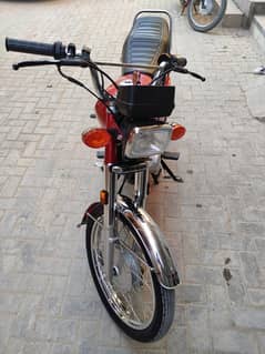 HONDA CG 125 MOTORCYCLE / BIKE