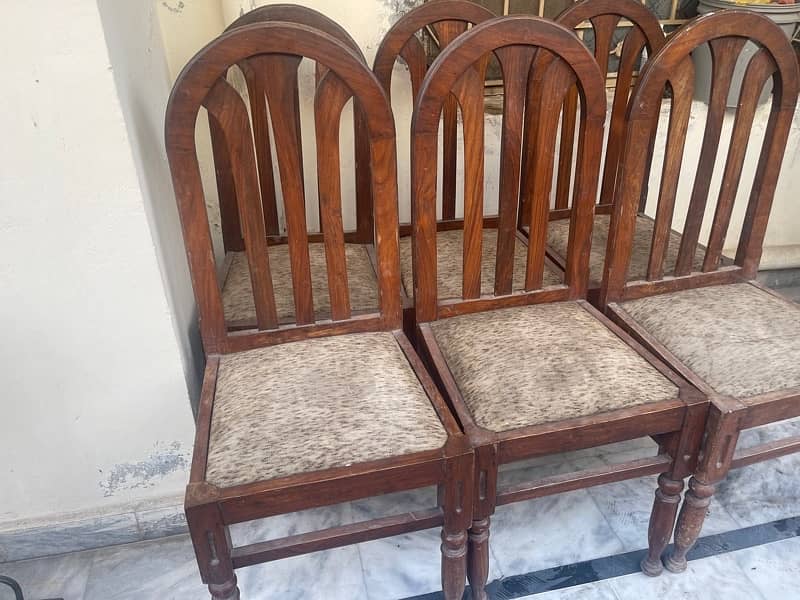 6 Almost brand new dining chairs pure wood 2