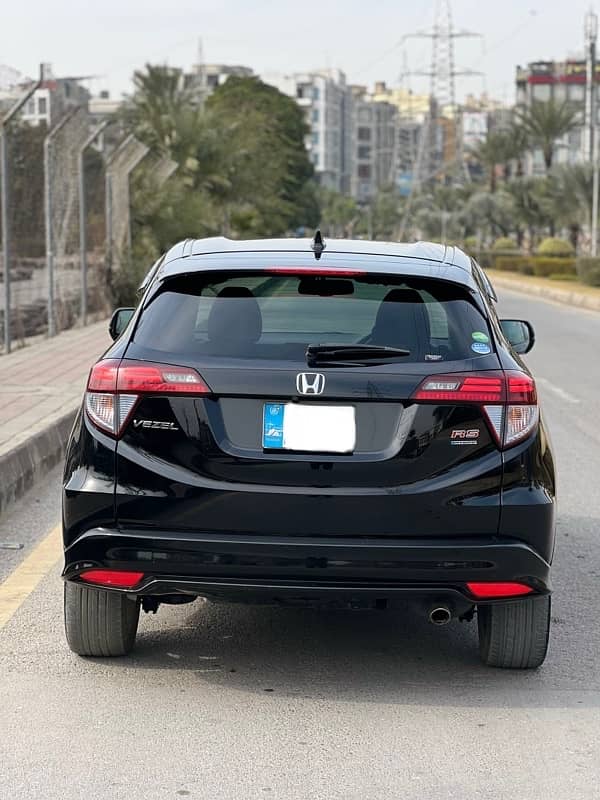 Honda Vezel 2016 1