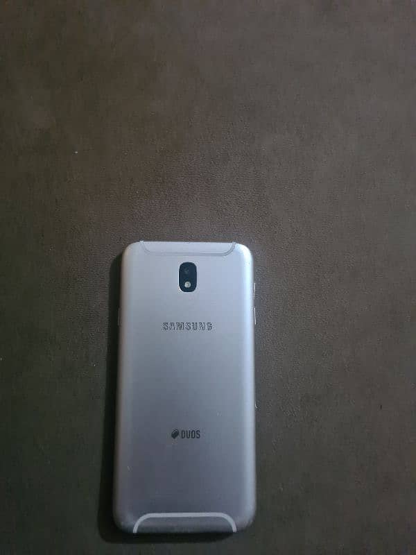 Samsung galaxy J7 Pro 0