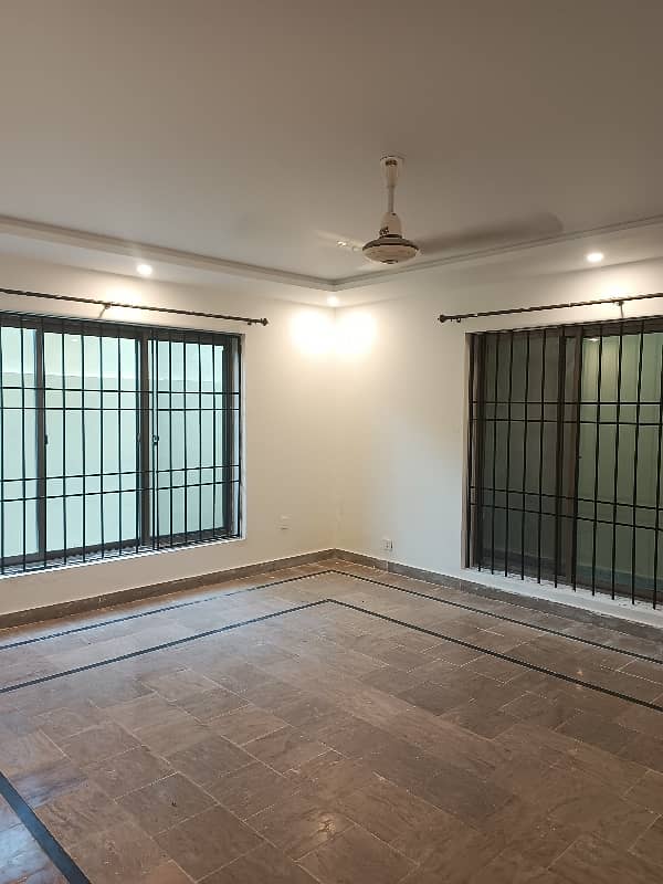 3 Bedroom Open Basement For Rent 1 Canal Demand 125000 Neat And Clean At Prime Location 4