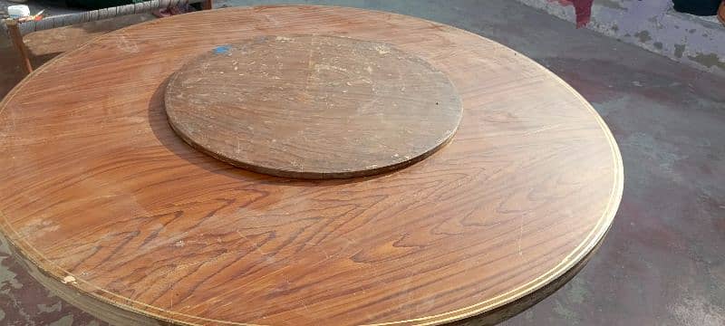 Round Dining table 2