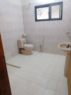 3 bed dd 1st floor portion for rent