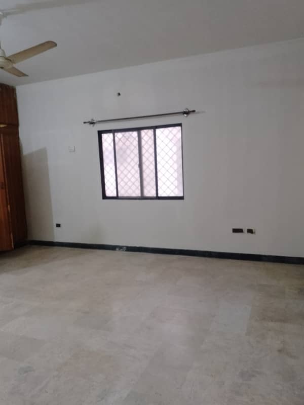 3 bed dd 1st floor portion for rent 2