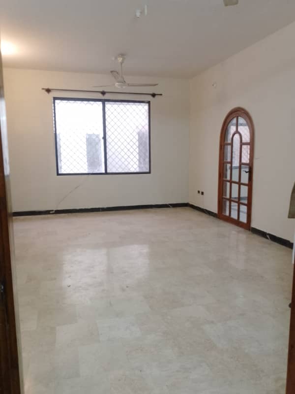 3 bed dd 1st floor portion for rent 5