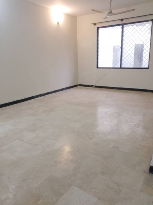 3 bed dd 1st floor portion for rent 9