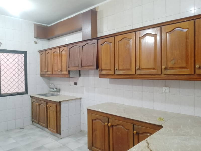 3 bed dd 1st floor portion for rent 11