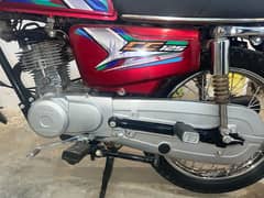 Honda cg 125 Red vip condition just look like zero meter