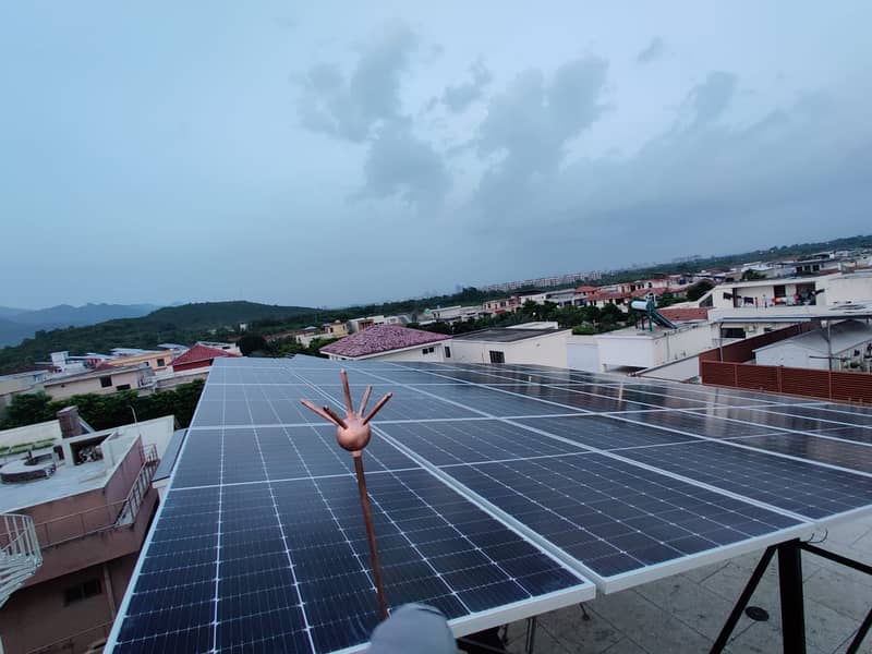 Solar pannels / Expert installation services |   Ongrid / Hybrid 0