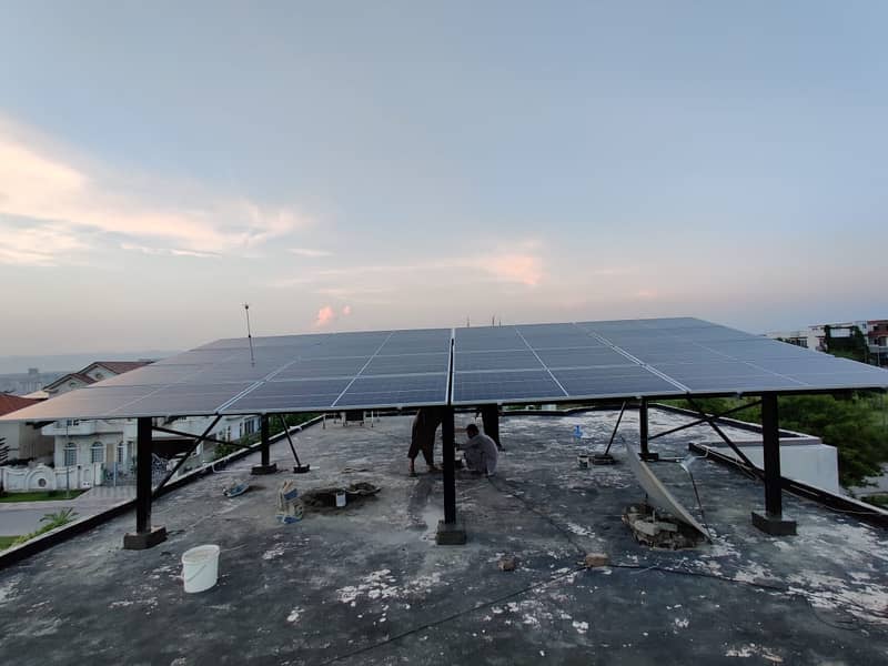 Solar pannels / Expert installation services |   Ongrid / Hybrid 2