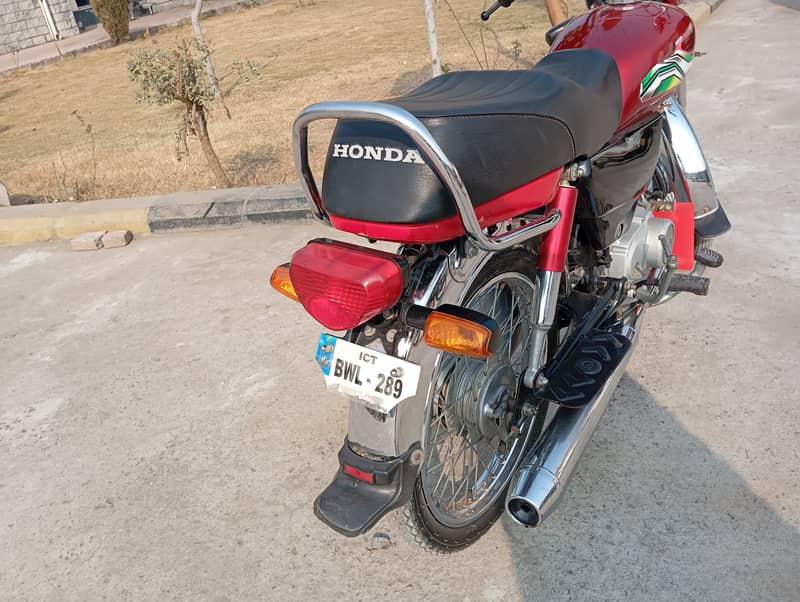 Honda CD 70 2022 9