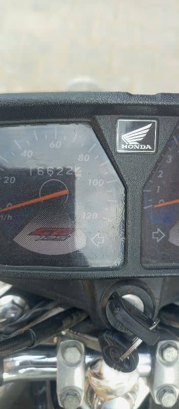 urgent for sale Honda 125 Model 2023 serious person he contect kryn 6