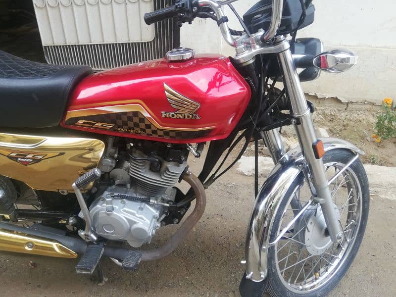 Honda CG-125 S Gold 6