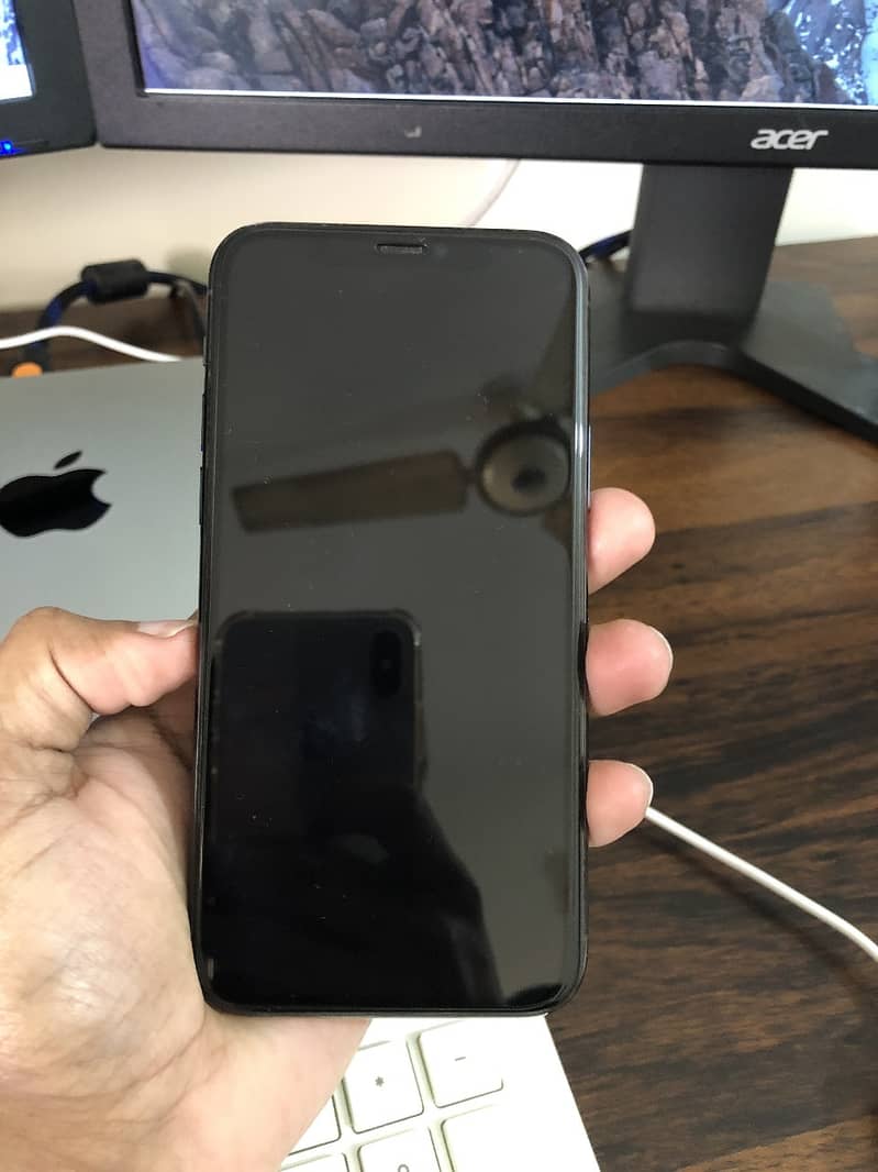 Apple iPhone 11 Pro 2