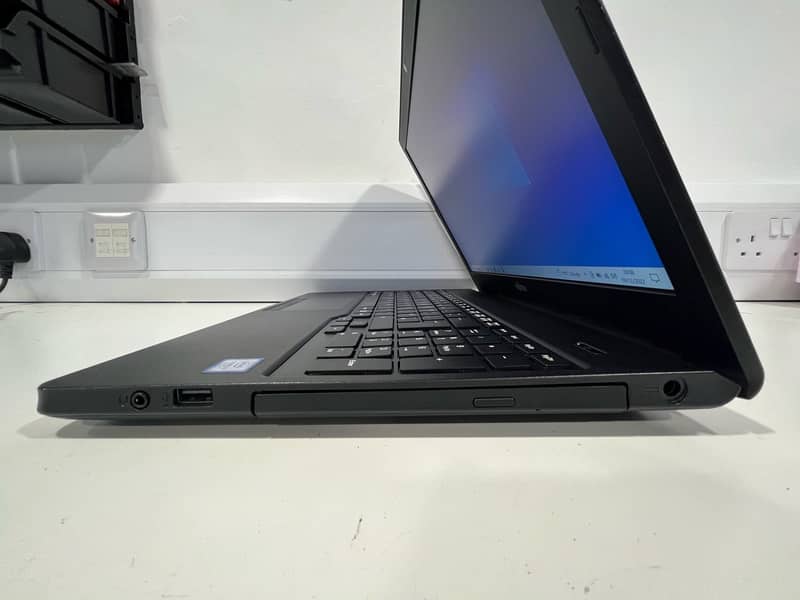 Fujitsu Lifebook A557 | Core i5 7th Gen 2