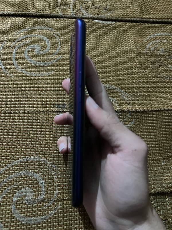 oppo f11 pro 6/128 pop up camera 2