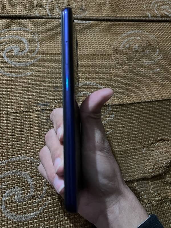 oppo f11 pro 6/128 pop up camera 3