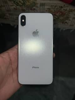 iPhone xsmax 64 gb 82 health