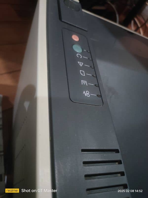 HP Laser Jet P2015n 5