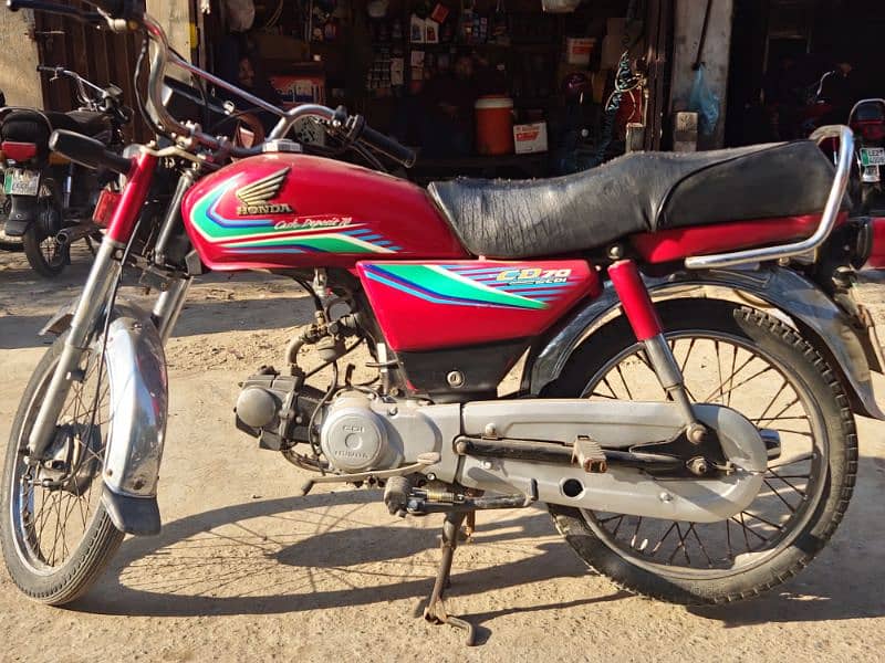 Honda CD 70 - 2016 1