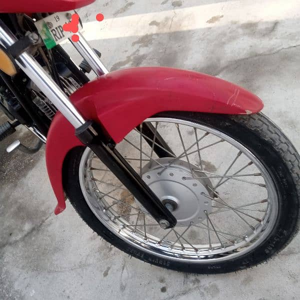 honda pridor in good condition location kamra attock o3'18:o9'8'95.6. 0 5