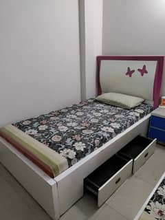 Pink Single Bed (Girls)