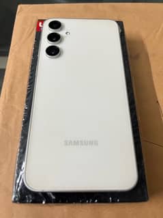 Samsung galaxy S23 FE (8/256 gb) Official PTA approved