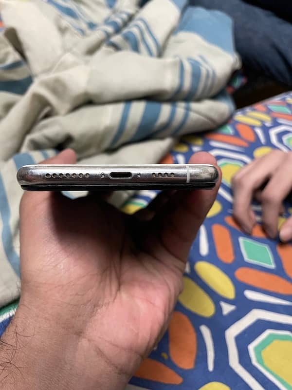 Iphone 11 pro max ( need cash ) 2