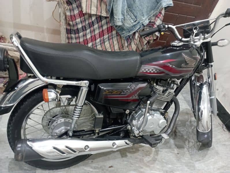 Honda 125 2024 10/10 condition urgent sell hai 4