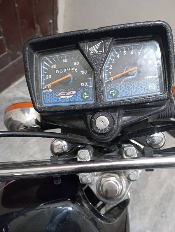 Honda 125 2024 10/10 condition urgent sell hai 8