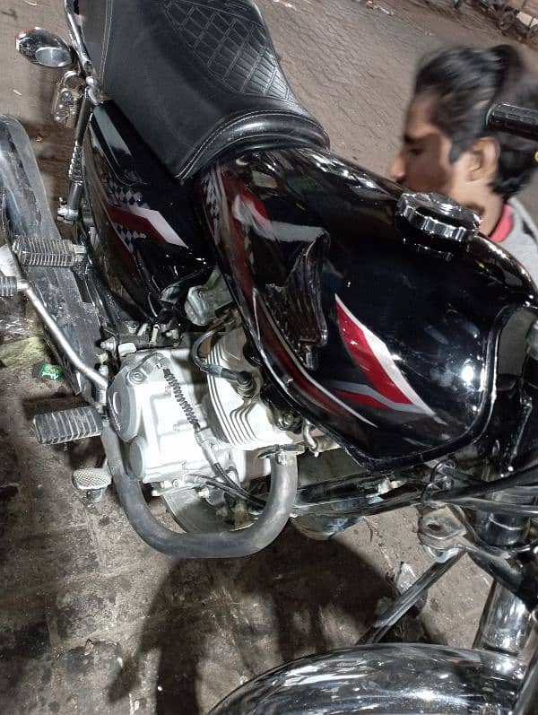 Honda 125 2024 10/10 condition urgent sell hai 9