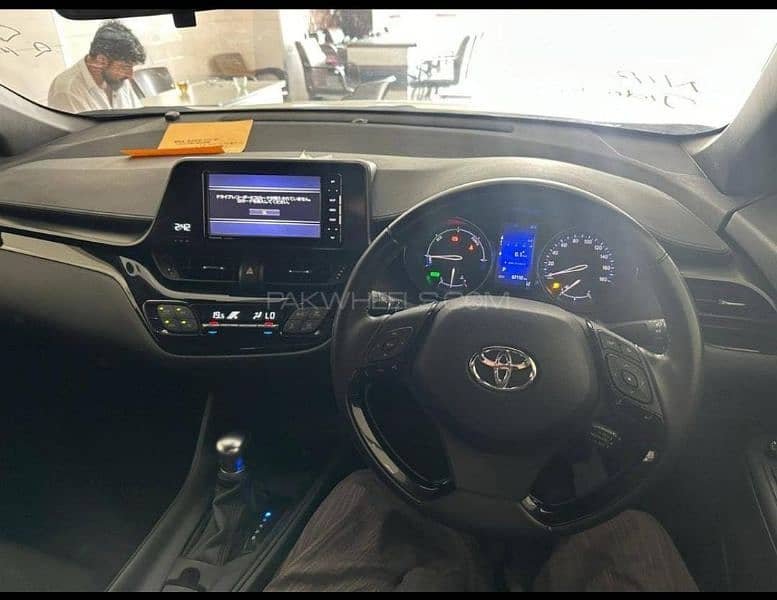 Toyota C-HR 2019 1