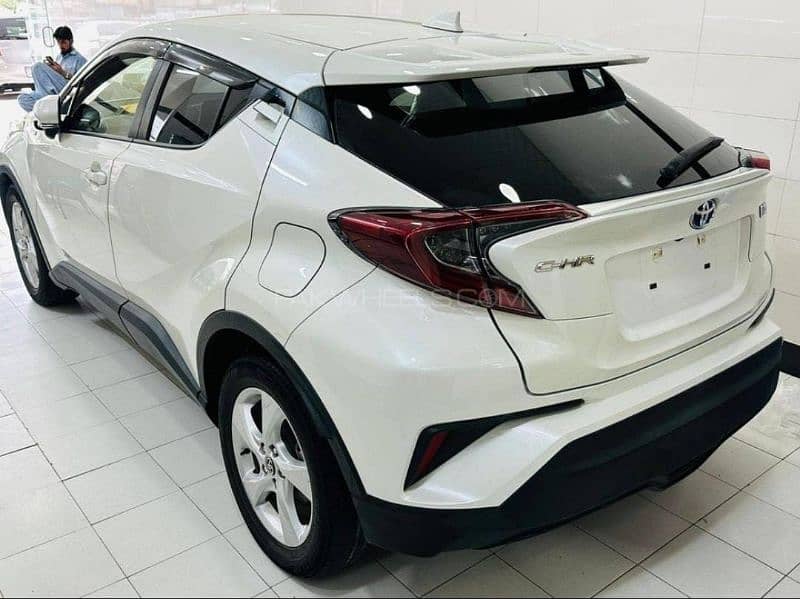 Toyota C-HR 2019 3