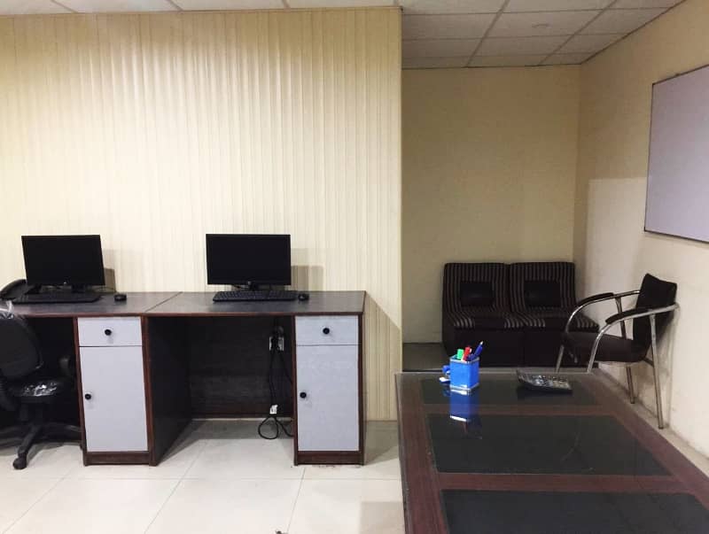 1800 Sq Feet Fully Furnished Office Original Pictures Reasonable Rent On Main Boulevard Gulberg For Rent 4