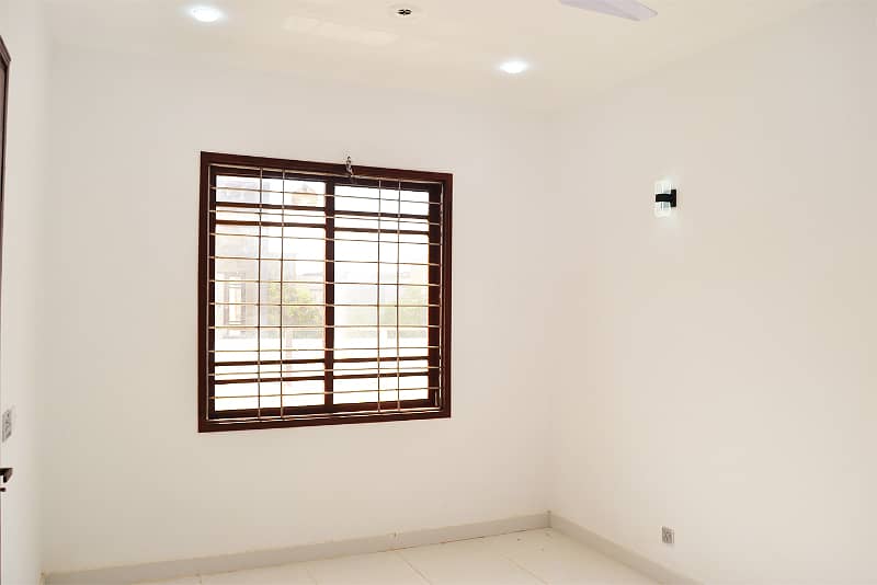 DHA PHASE 8, BRAND NEW 100 Sq. Yards Bungalow for Sale. 4