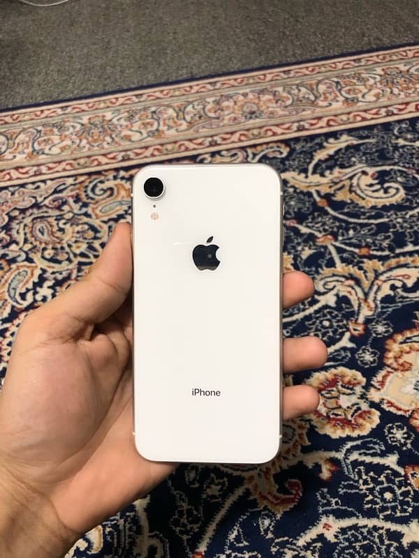 IPHONE XR 1