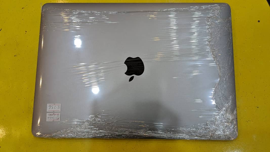 Macbook M1 Air 2020 For Sale,Best Price Whatsapp 03162234697 3