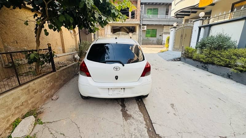 Toyota Vitz 2010 1