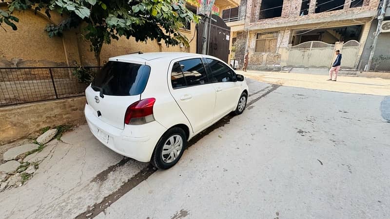 Toyota Vitz 2010 3