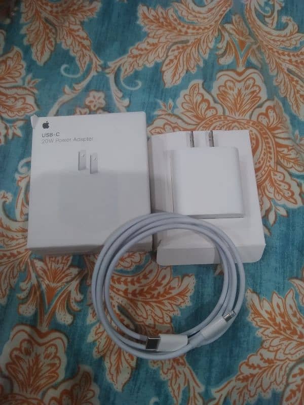 iphone cable and charger for sale 0