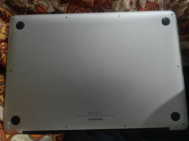 Apple MacBook Pro Late 2014 1