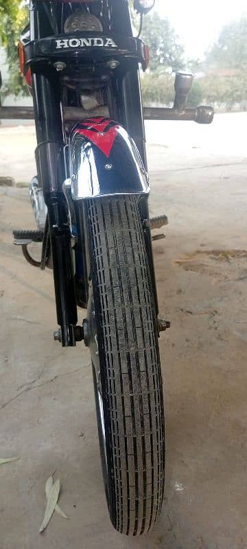 honda 125 in good condition 4