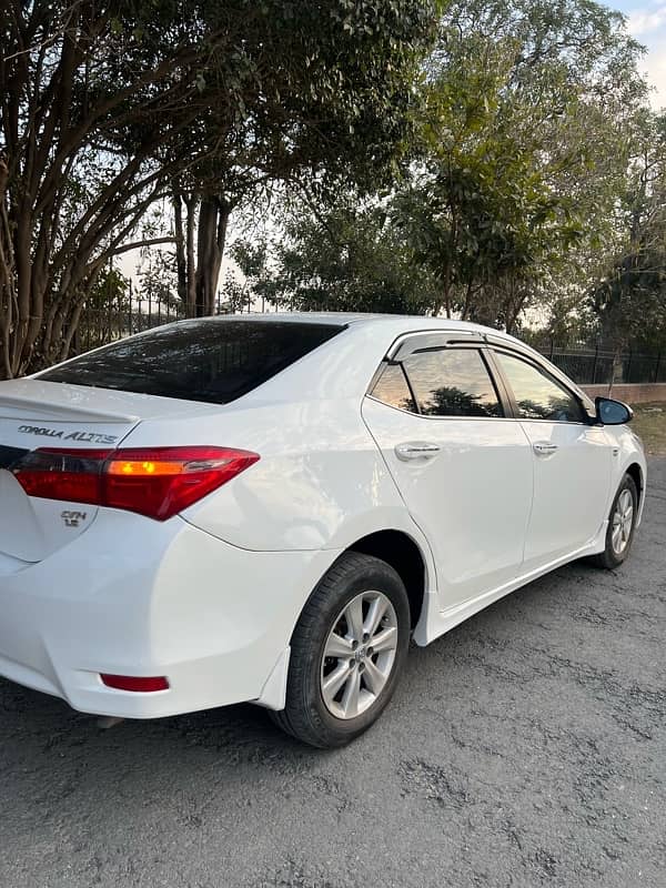 Toyota Altis Grande 2017 7