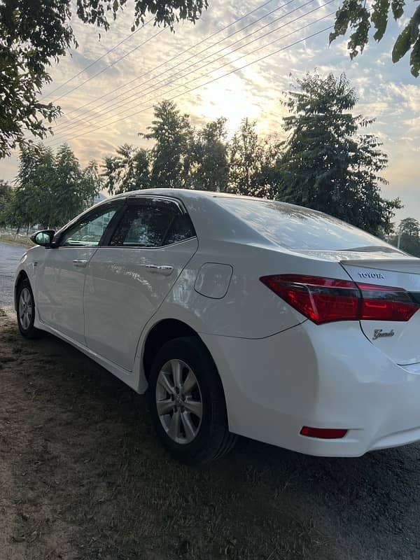 Toyota Altis Grande 2017 10