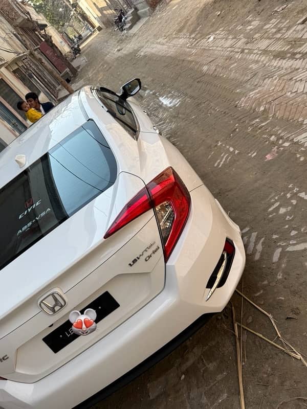 Honda Civic Oriel 2019 4