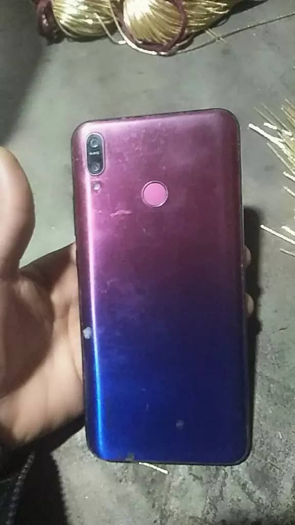 Huawei y9 for sale 4/64 all ok wtp nbr 03224044626 4