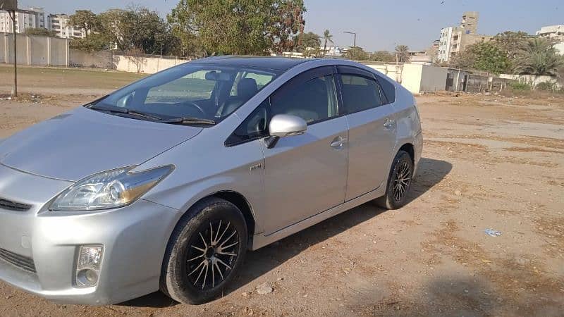 Toyota Prius 2011 7